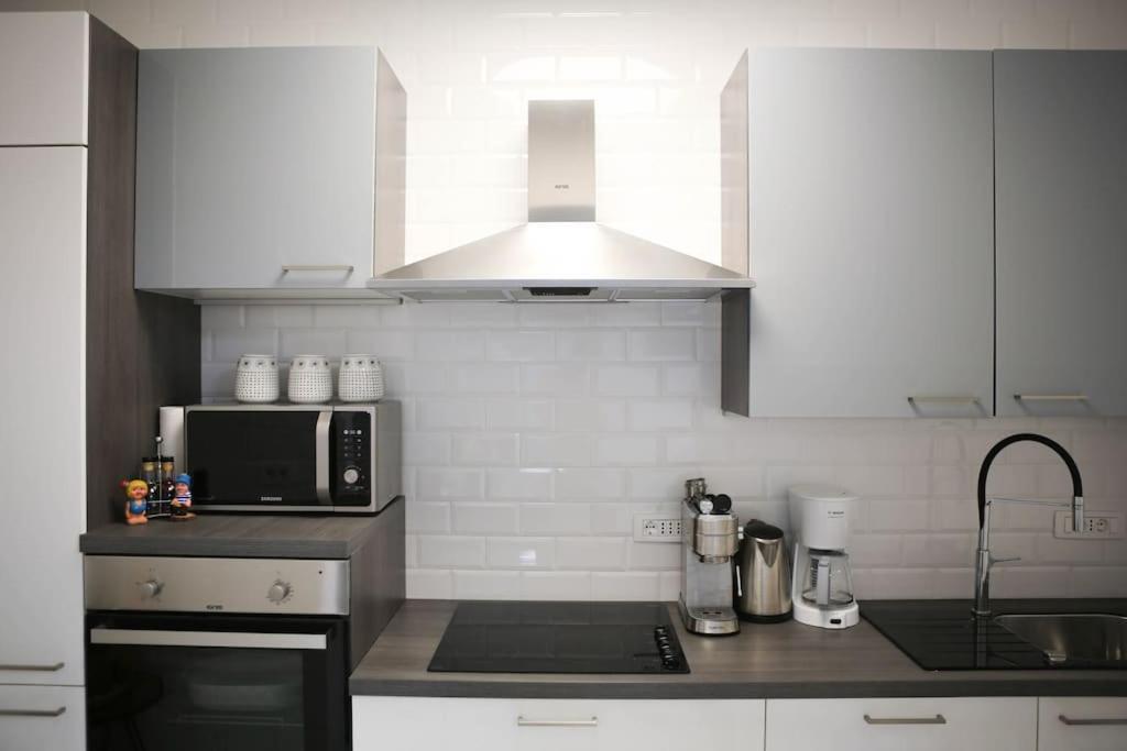 New & Luxury Apartment Tony سبليت المظهر الخارجي الصورة