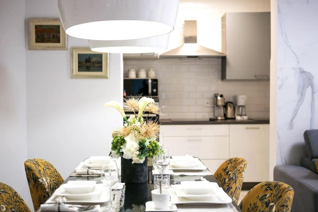 New & Luxury Apartment Tony سبليت المظهر الخارجي الصورة